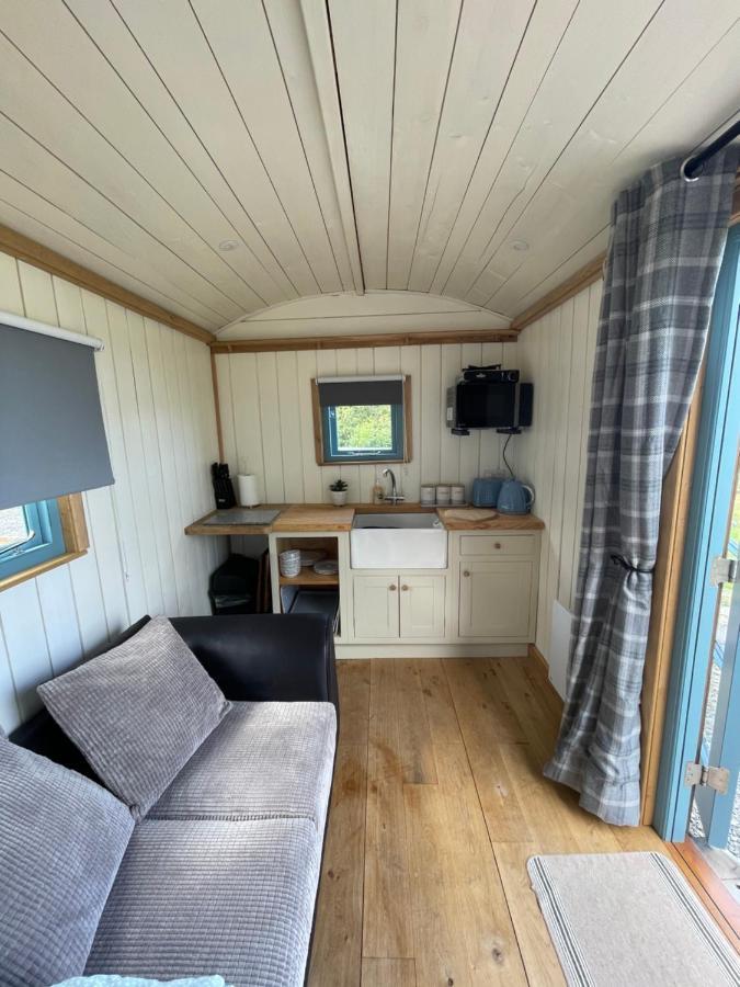 The Shepards Hut Appartement Llwyn-Dafydd Buitenkant foto